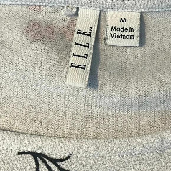 Elle size M cherry blossom pull over top with sheer sleeves EUC - Picture 6 of 10